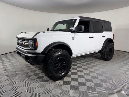 Oxford White 2025 Ford Bronco Big Bend