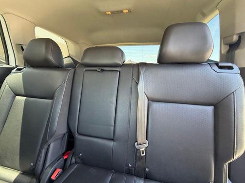 Pure White 2018 Volkswagen Atlas 3.6L SE
