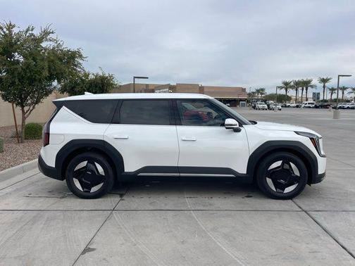 2024 Kia EV9 Light Long Range