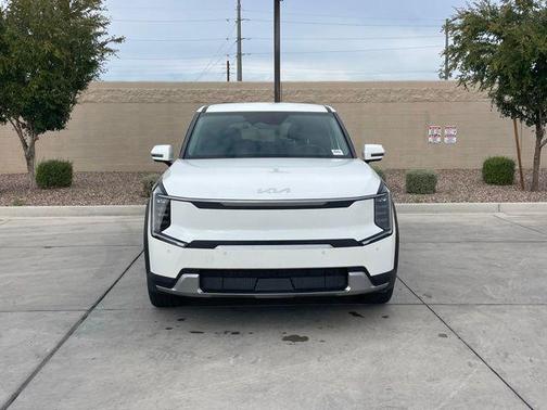 2024 Kia EV9 Light Long Range