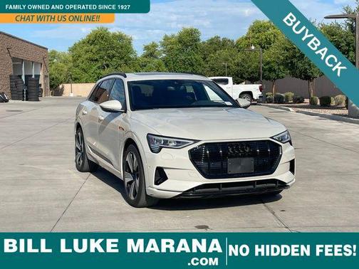 2022 Audi e-tron Premium Plus