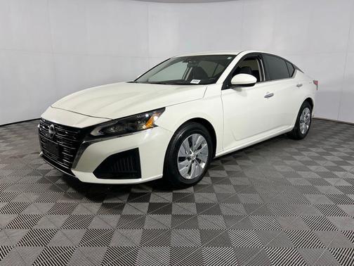2023 Nissan Altima S FWD
