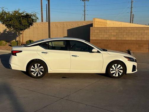 2023 Nissan Altima S FWD