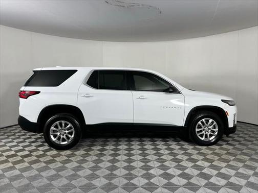 2022 Chevrolet Traverse LS