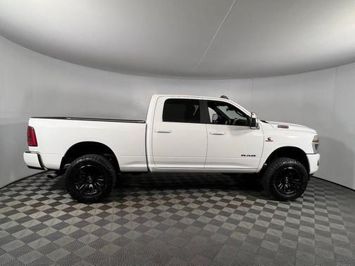 2025 RAM 2500 Laramie Crew Cab 4x4 6'4' Box