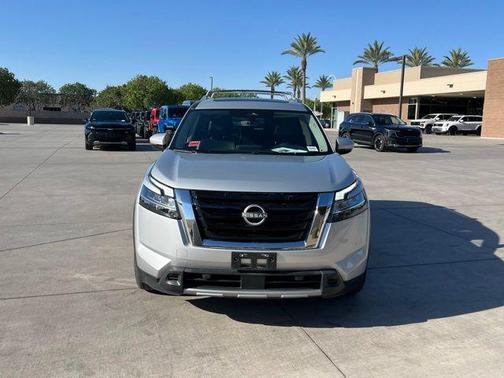 Brilliant Silver Metallic 2024 Nissan Pathfinder Platinum 4WD
