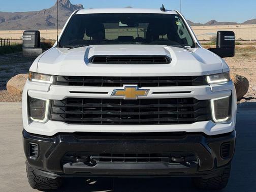 2024 Chevrolet Silverado 2500 Custom