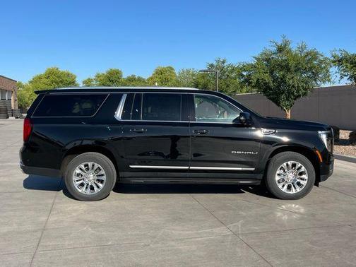 Onyx Black 2025 GMC Yukon XL Denali