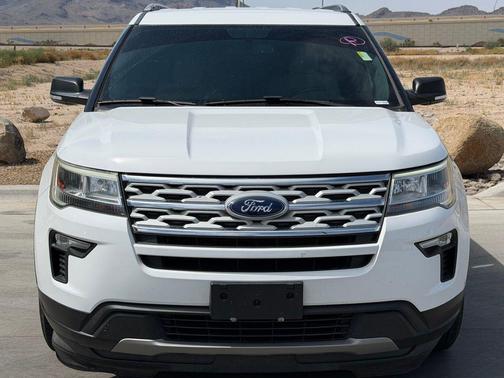 Oxford White 2019 Ford Explorer XLT
