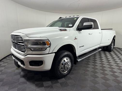 Bright White Clearcoat 2020 RAM 3500 Laramie Crew Cab 4x4 8' Box