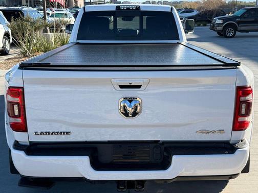 2020 RAM 3500 Laramie Crew Cab 4x4 8' Box