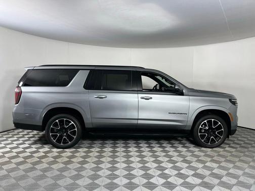 2025 Chevrolet Suburban RST