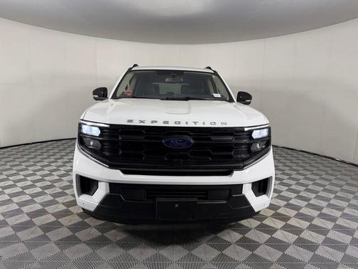 White 2025 Ford Expedition Active