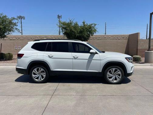 2022 Volkswagen Atlas 2.0T SE w/Technology