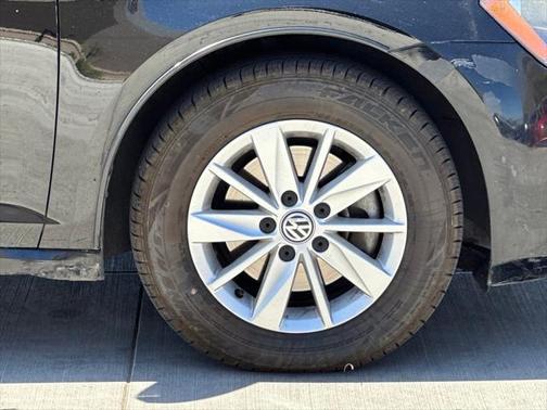 2015 Volkswagen Golf Auto TSI S
