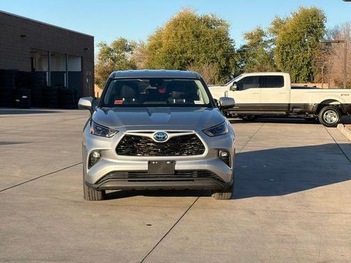 2023 Toyota Highlander Hybrid LE