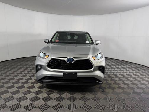2023 Toyota Highlander Hybrid LE