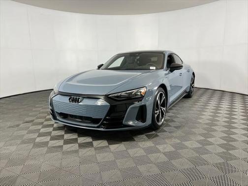 2024 Audi e-tron GT Premium Plus quattro