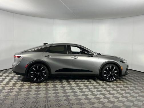 2025 Toyota Crown Platinum