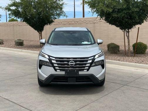 Brilliant Silver Metallic 2025 Nissan Rogue SV