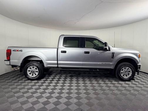 Iconic Silver Metallic 2022 Ford F-250 XLT