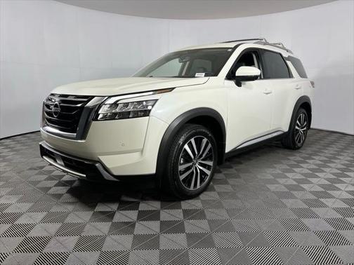 2024 Nissan Pathfinder Platinum FWD