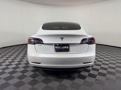 Pearl White Multi-Coat 2021 Tesla Model 3 Standard Range Plus