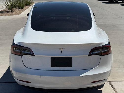 Pearl White Multi-Coat 2021 Tesla Model 3 Standard Range Plus