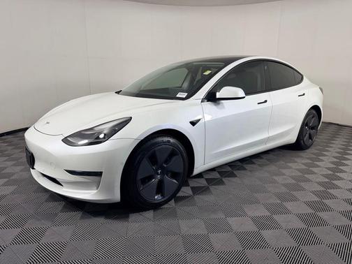 Pearl White Multi-Coat 2021 Tesla Model 3 Standard Range Plus