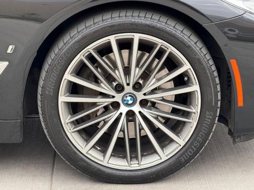 2019 BMW 530e iPerformance