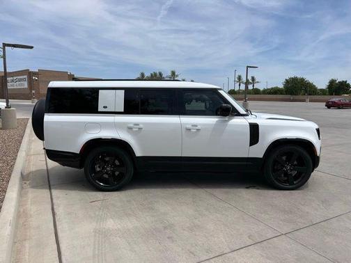 Fuji White 2024 Land Rover Defender 130 P400 X-Dynamic SE
