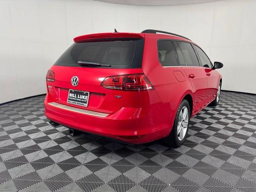 2015 Volkswagen Golf SportWagen TDI S 4-Door