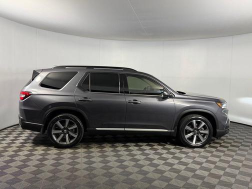 Modern Steel Metallic 2023 Honda Pilot AWD Elite