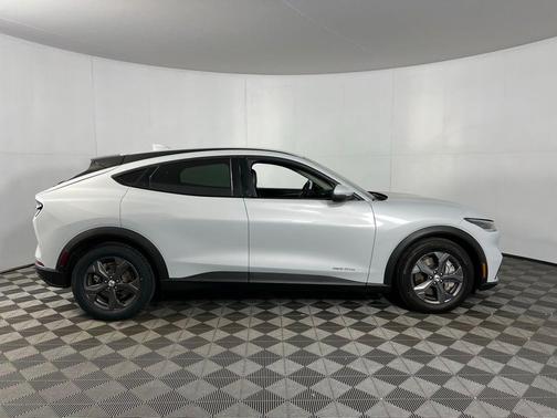 2022 Ford Mustang Mach-E Select