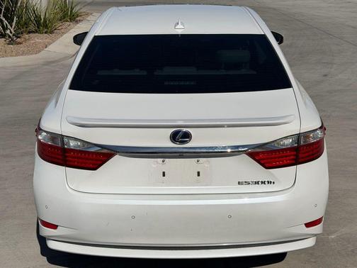 2014 Lexus ES 300h Base