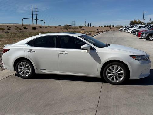 2014 Lexus ES 300h Base