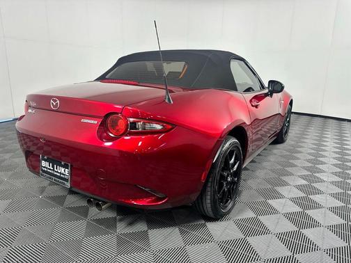2022 Mazda MX-5 Miata Sport