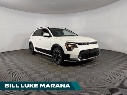 Snow White Pearl 2023 Kia Niro EV Wind