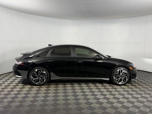 2024 Hyundai IONIQ 6 SEL