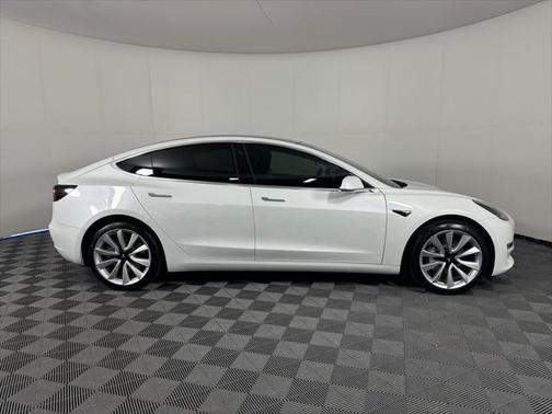 2019 Tesla Model 3 Standard Range Plus