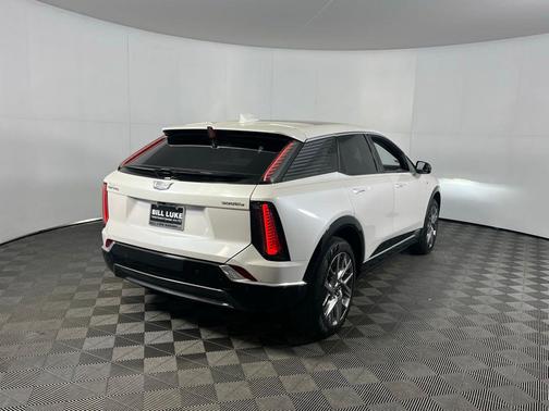 2025 Cadillac OPTIQ Luxury 1 AWD