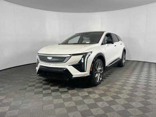 2025 Cadillac OPTIQ Luxury 1 AWD