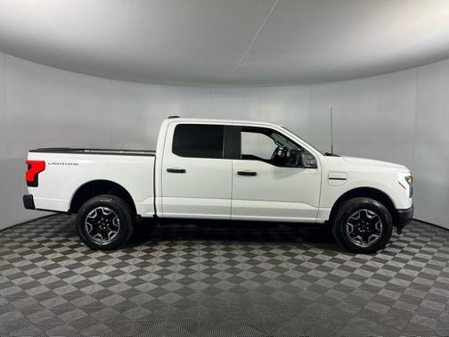 2023 Ford F-150 Lightning Pro