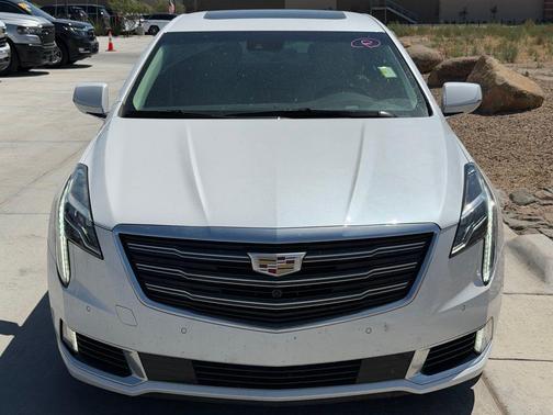 Crystal White Tricoat 2018 Cadillac XTS Luxury