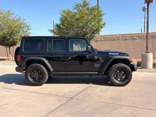 Black Clearcoat 2025 Jeep Wrangler 4xe Willys