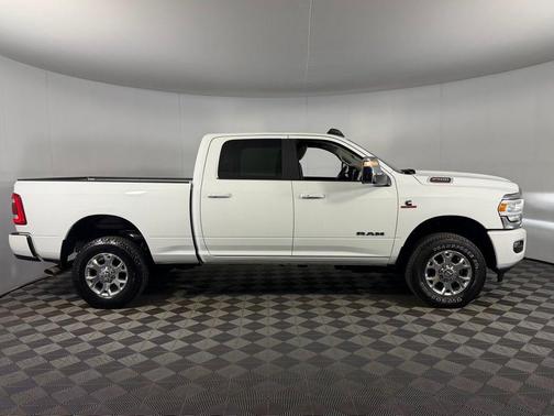 2024 RAM 2500 Laramie Crew Cab 4x4 6'4' Box