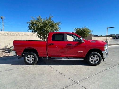 2024 RAM 2500 Big Horn Crew Cab 4x4 6'4' Box