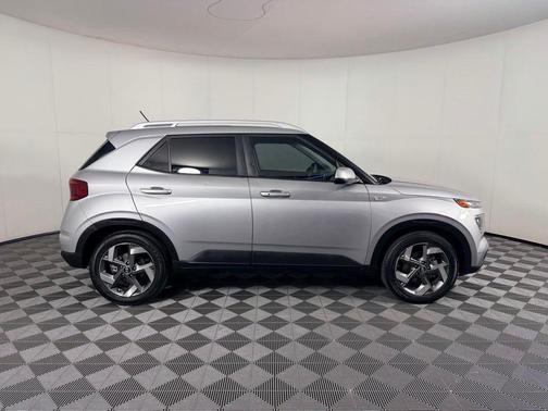 Shimmering Silver 2025 Hyundai VENUE SEL
