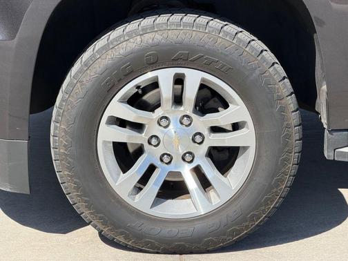 Gray 2018 Chevrolet Suburban LT