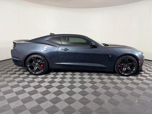 Shadow Gray Metallic 2022 Chevrolet Camaro 1SS